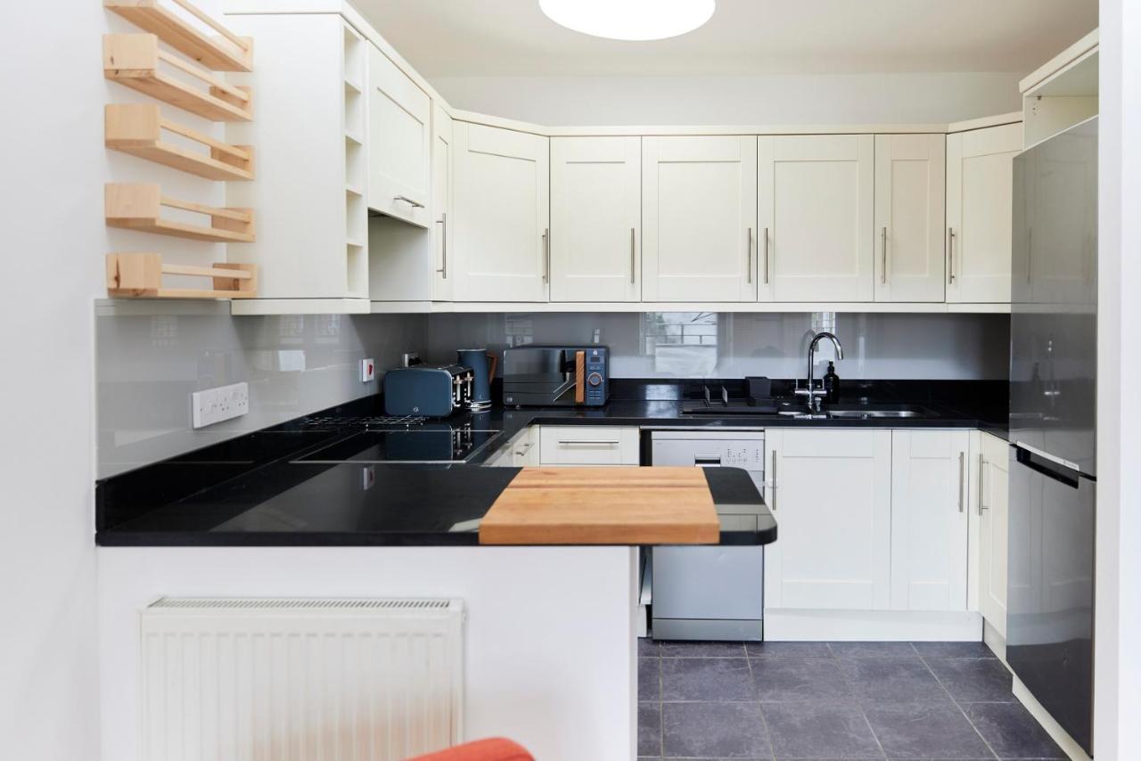 Апартаменты The London Nest - Trendy 3Bdr House Экстерьер фото